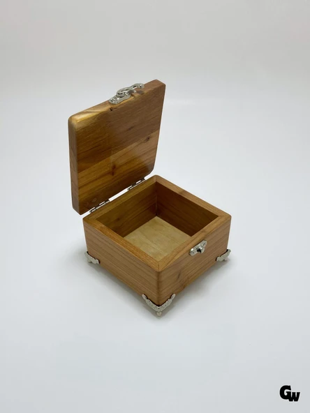 Doğal Ahşap Takı Kutusu Ahşap Saklama Kutusu(KİRAZ AĞACI)(BOY:12cm EN:12cm Yük:8cm) BOY:12cm EN:12cm YÜK:8cm