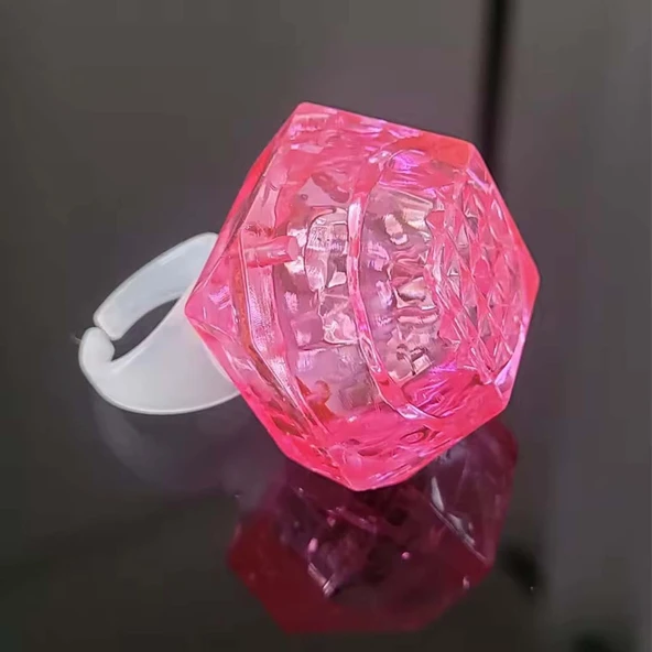 Süpertrend Kristal Tasarımlı Led Glow Işıklı 3 Modlu Pembe Yüzük 3.5 x 5 cm
