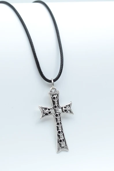 Kuru Kafalı Haç Gümüş Kaplama Deri İp Kolye ürün görseli 1