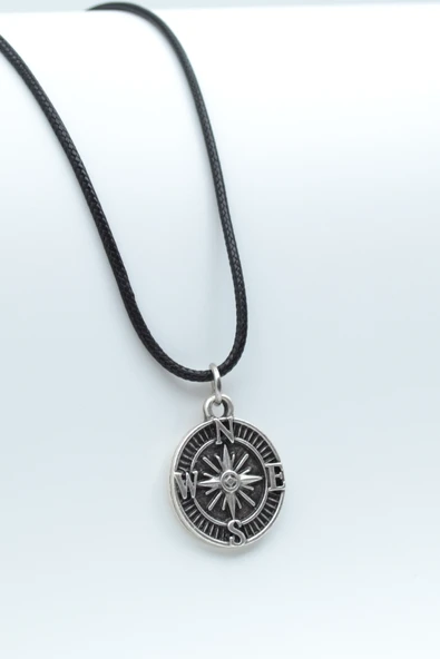 Minimal Pusula Gümüş Kaplama Deri İp Kolye ürün görseli 1