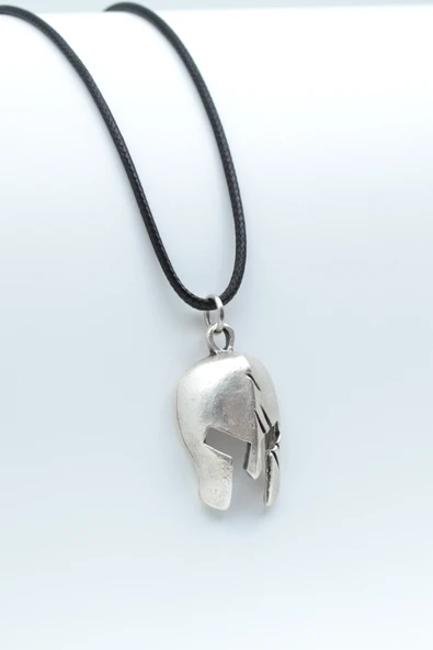 Gladyatör Miğfer Gümüş Kaplama Deri İp Kolye ürün görseli 1