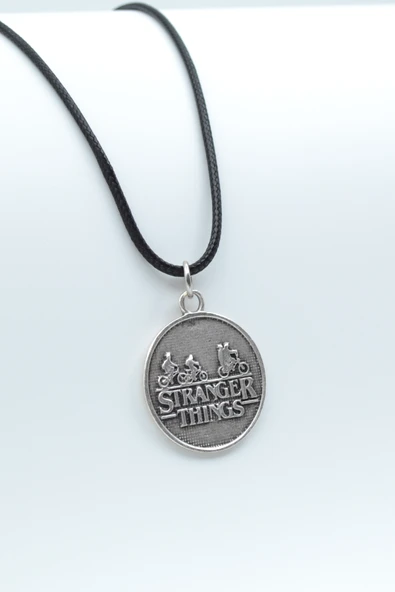 Stranger Things  Gümüş Kaplama Deri İp Kolye ürün görseli 1