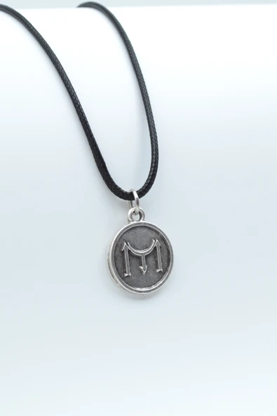 Kayı Boyu İyi Madalyon Gümüş Kaplama Deri İp Kolye ürün görseli 1