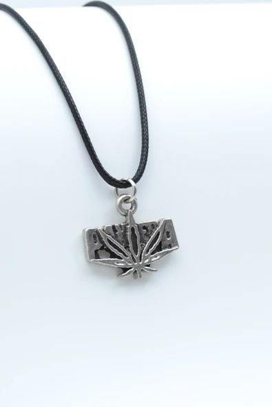 Pantera Gümüş Kaplama Deri İp Kolye ürün görseli 1