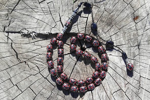 Kırmızı Mine Piramit Yol İşlemeli Oltu Sıkması Tespih - 2