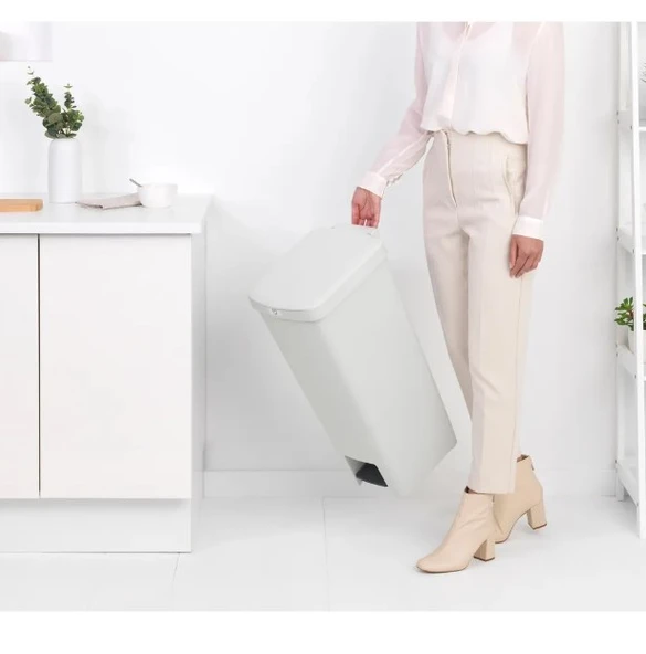 Brabantıa Stepup Açık Gri Plastik Pedallı Çöp Kutusu 40l - Resim 2