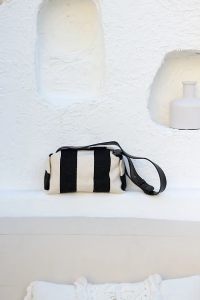 Moom Bag Kadın Siyah Çizgi Desenli Kanvas Omuz Çantası ürün görseli 1