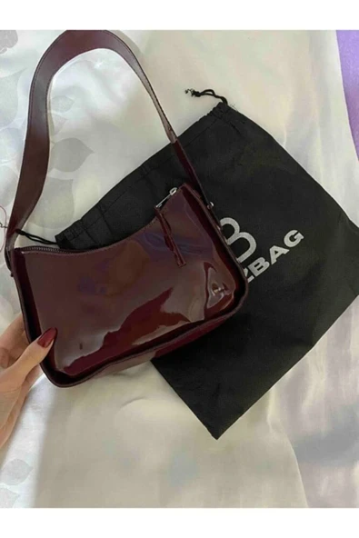 Bordo Kadın Omuz Askılı Çanta  Trend Şık Model  Günlük Ve Özel Gün Kullanıma Uygun