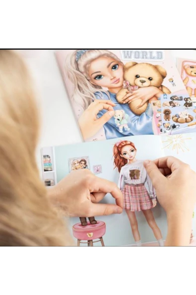 Büyük Çıkartma Kitabı - Rebel Kıtty - 2