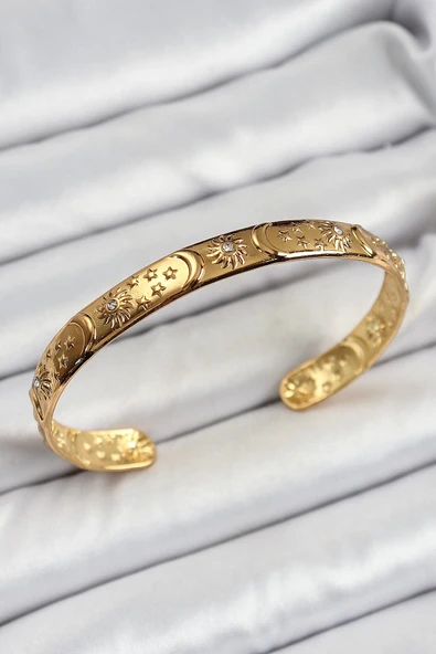 MuI MuI Pirinç Gold Renk İşlemeli Altı Açık Bileklik