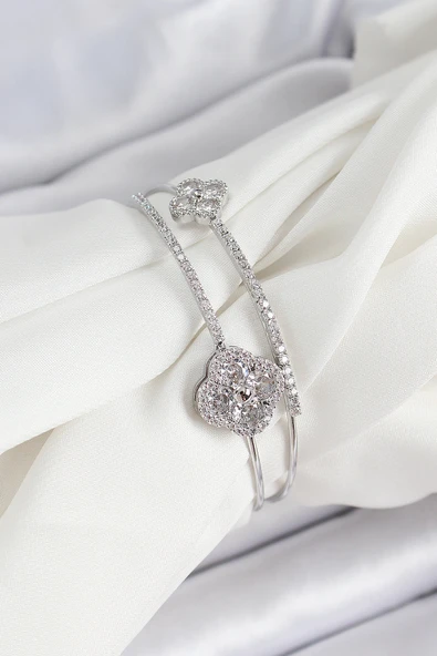 Pirinç Gümüş Renk Zirkon Taşlı Yonca Model 2'li Kadın Bileklik - TJ-BB7063 ürün görseli