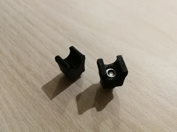 print studio Ford Fiesta MK5 Facelift Kaput tutucu klipsleri (2li set) - Resim 2