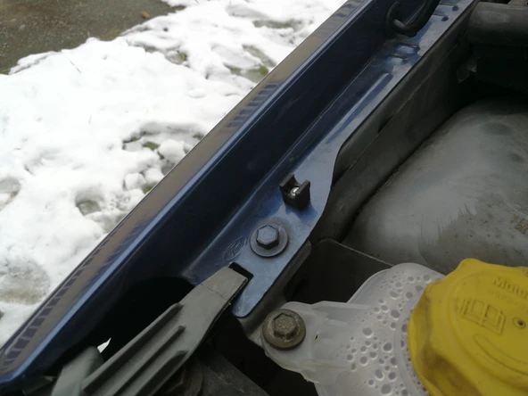 print studio Ford Fiesta MK5 Facelift Kaput tutucu klipsleri (2li set) - Resim 3