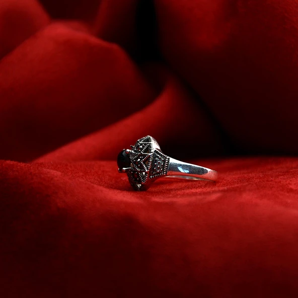 Yıldız Desenli  Oltu Taşı Kaşlı  Kadın Yüzük - 6