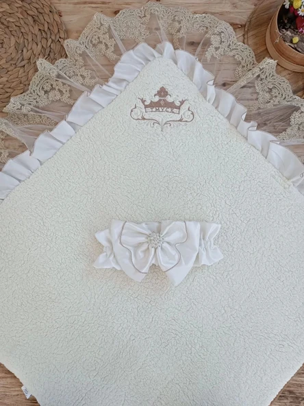 Yenidoğan Wool Yün Kumaş Taç Nakışlı Güpür Duvaklı Fiyonk Prizma Taş Unisex Kundak Bebek Battaniyesi Kahverengi - 3
