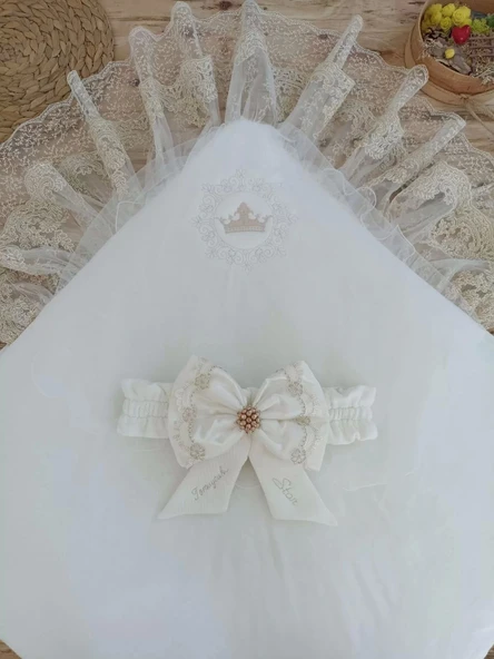 Yenidoğan Sahra Taç Nakışlı Plazma Taşlı Güpürlü Fiyonklu Duvaklı Trilüks Kundak Bebek Battaniyesi Sütlü Kahve - 4