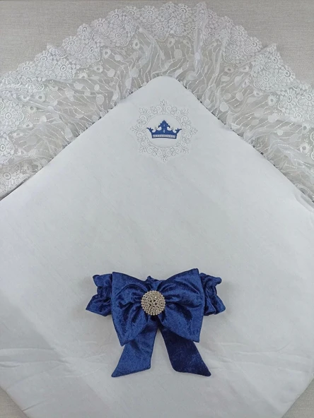 Yenidoğan Saray Kadife Taç Nakışlı İnci Fiyonklu Dantel Duvak Trilüks Kundak Bebek Battaniye Lacivert - 2