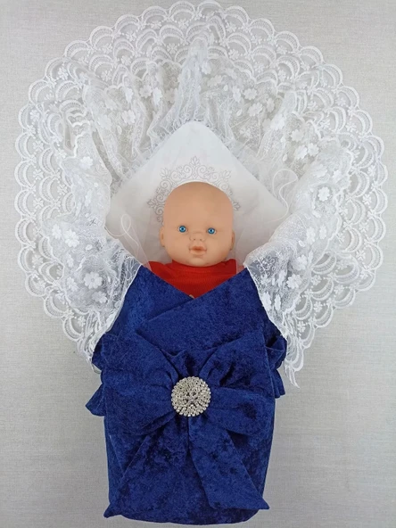 Yenidoğan Saray Kadife Taç Nakışlı İnci Fiyonklu Çift Dantel Duvak Trilüks Kundak Bebek Battaniyesi Lacivert - 2