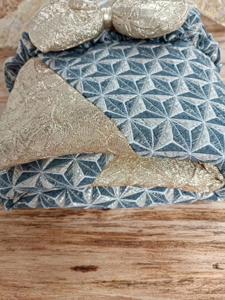 Yenidoğan Ultralüks Piramit Desenli Güpürlü Bebek Battaniyesi Kundak Gold - 3