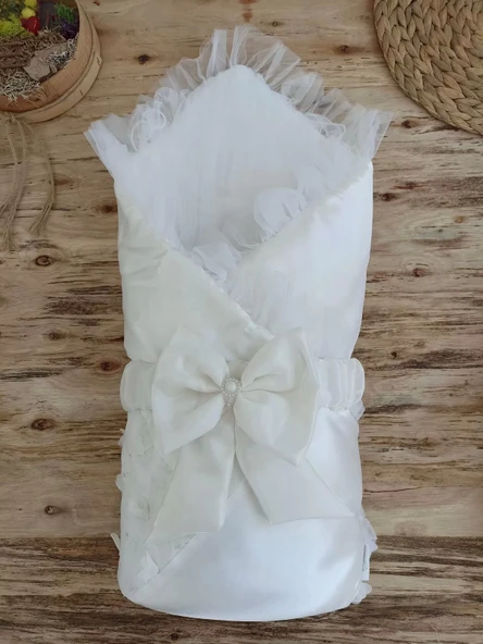 Yenidoğan İzmir İncisi Tül İşlemeli Pamuklu Fiyonklu Kundaklı Lüks 3lü Alt Açma Seti Ekru - 4