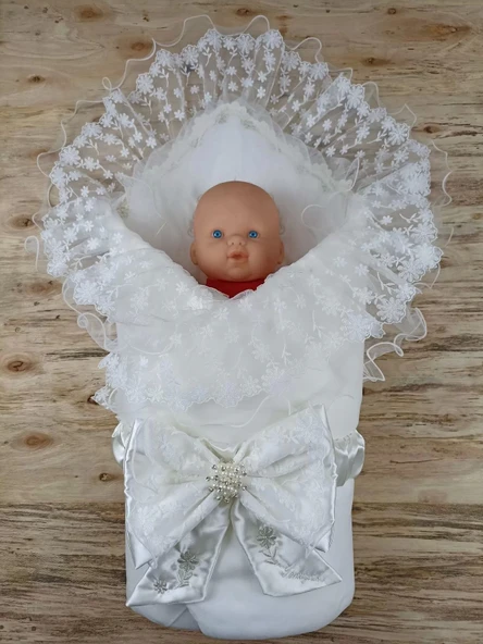 Yenidoğan İpek Venüs Taç Nakışlı Delüks Kundak Bebek Battaniyesi Ekru - 2