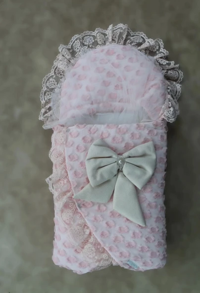 Yenidoğan Dörtlü Koza Dantelli Kız Kundak Bebek Battaniyesi Pembe ürün görseli
