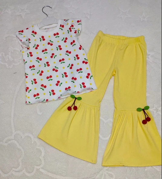 1-2-3-4 Yaş Kiraz Baskılı Tişört İspanyol Paçalı Likralı 2li Kız Çocuk Takımı Sarı ürün görseli