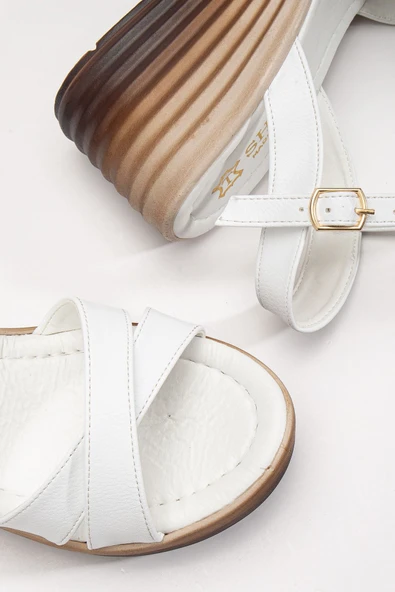 Lamine Kadın Beyaz Cilt Günlük Ortopedik Taban Sandalet - 4