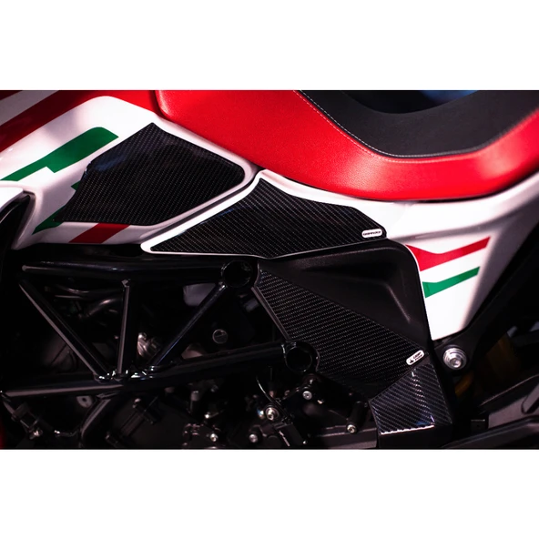 MV Agusta Turismo Veloce ile Uyumlu Kaydırmaz 6D Karbon 16 Parça Tank Pad Seti GC38 - Resim 3