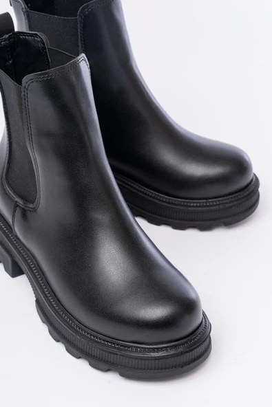 745-2137 Siyah Kalın Taban Lastikli Günlük Kadın Bot - Resim 3