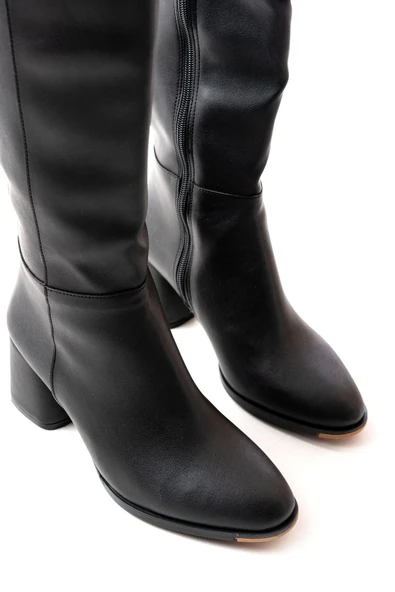 RS-2432 Siyah Topuklu Fermuarlı Günlük Kadın Çizme - Resim 5