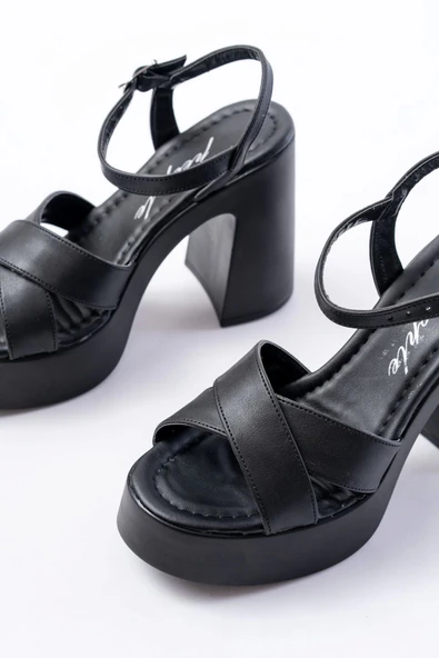 P-105 Siyah Çapraz Kalın Topuklu Kadın Sandalet - 4