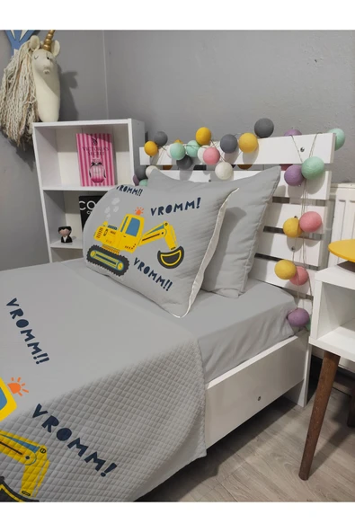 yok yok evim eve dair her şey 4 Parça KEPÇE İŞ MAKİNALARI Desenli Lastikli Çarşaflı Tek Kişilik PİKE Yatak Örtüsü Takımı