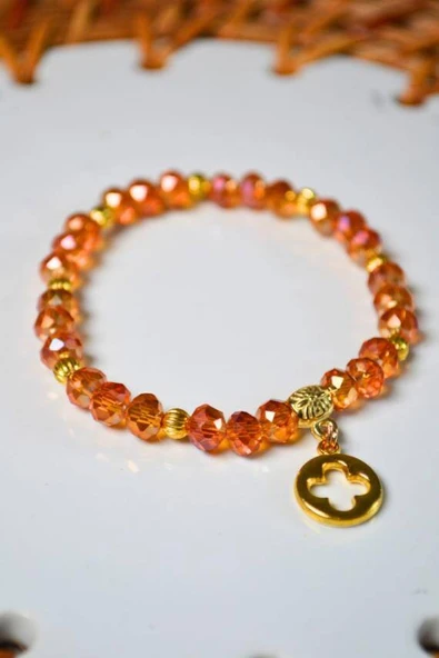 Işıltılı Boncuklu ve Charm Detaylı Bileklik Turuncu – Zarif, Şık ve Farklı Desenlerle Tasarlanmış Özel Aksesuar - Resim 3
