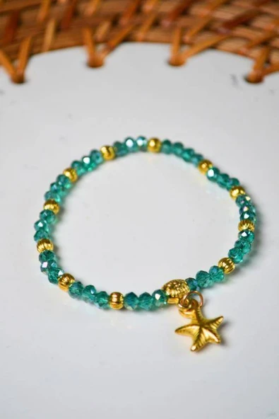 Işıltılı Boncuklu ve Charm Detaylı Bileklik Yeşil– Zarif, Şık ve Farklı Desenlerle Tasarlanmış Özel Aksesuar - Resim 3