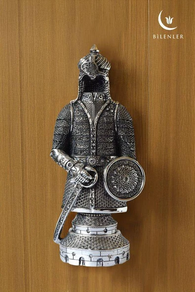 Fetih Zırh Ayetel Kürsi Biblo Orta Boy 11×27 cm– Gümüş Renk Metal Dekoratif Aksesuar - Resim 6