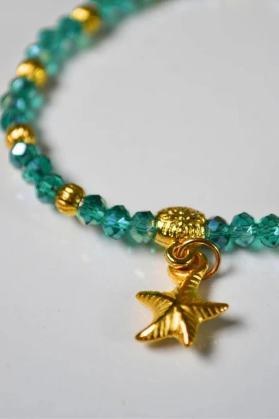 Işıltılı Boncuklu ve Charm Detaylı Bileklik Yeşil– Zarif, Şık ve Farklı Desenlerle Tasarlanmış Özel Aksesuar - Resim 4