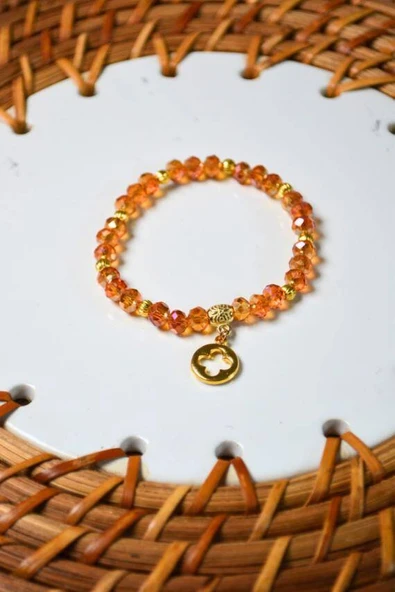 Işıltılı Boncuklu ve Charm Detaylı Bileklik Turuncu – Zarif, Şık ve Farklı Desenlerle Tasarlanmış Özel Aksesuar - Resim 4