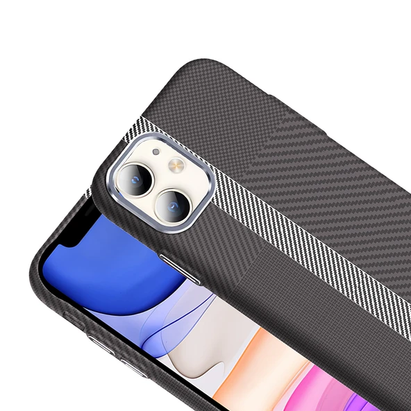 iPhone 11 Kılıf M-safe Şarj Özellikli Karbon Fiber Görünümlü Gros Kılıf - Resim 12