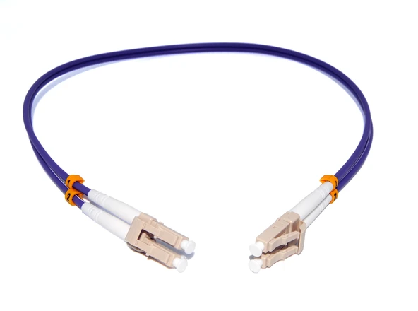 Beek LC-LC Fiber Optik Patch Kablo, Multimode OM 4 50/125 Duplex, 3.0mm, LSZH, 0,5 metre<br>
Beek LC/UPC-LC/UPC Patch Cord, MM OM4 50/125 SX, 3.00mm, LSZH, 0.5M - 1