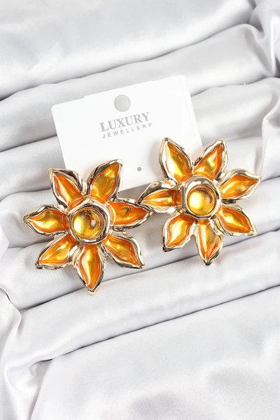 Pirinç Mineli Alevli Çiçek Model Gold Renk Kadın Küpe - TJ-BKP10748