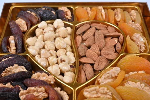 Tadım Dünyası Karışık Hediyelik Kuruyemiş 700 gr 021