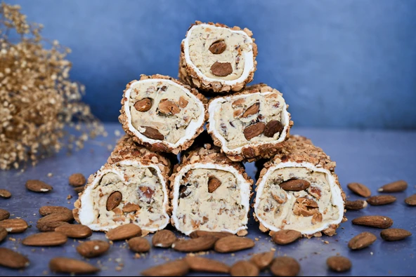 Tadım Dünyası Mega Badem Kremalı Sarma Türk Lokumu 1000 gr