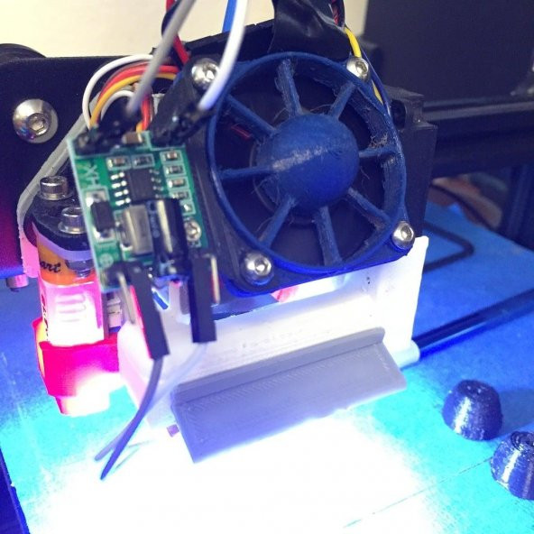 Led Yapı Plaka Aydınlatma İle Kahraman Bana Fan Kanalı Plastik Aparat