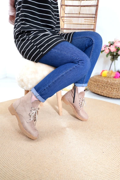 Konfores 1382 Bayan Kısa Postal Bot ürün görseli