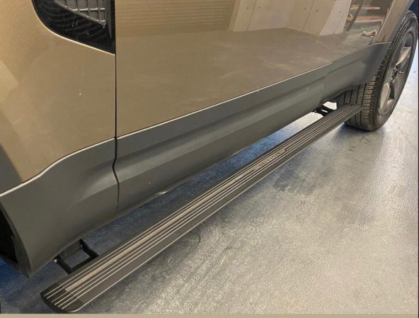 LAND ROVER YENİ DEFENDER 110 ELEKTRİKLİ YAN BASAMAK SETİ 2020+ - 4