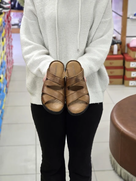 Konfores 2120 Ultra Hafif Esnek Tabanlı Hakiki Deri Tam Anatomik Kadın Terlik - 4