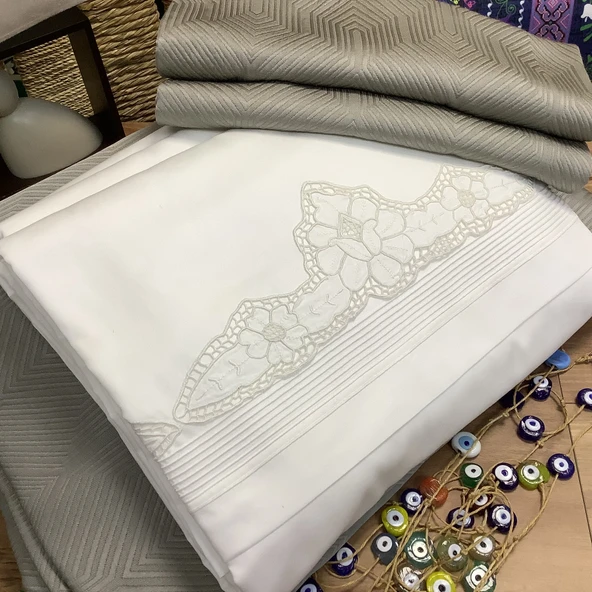 Beyaz iş li Çift Kişilik Nevresim Takımı -6 parça