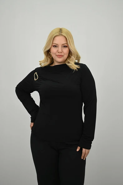 Kadın Büyük Beden Aksesuar Detaylı Drapeli Bluz 1924-25 - 2