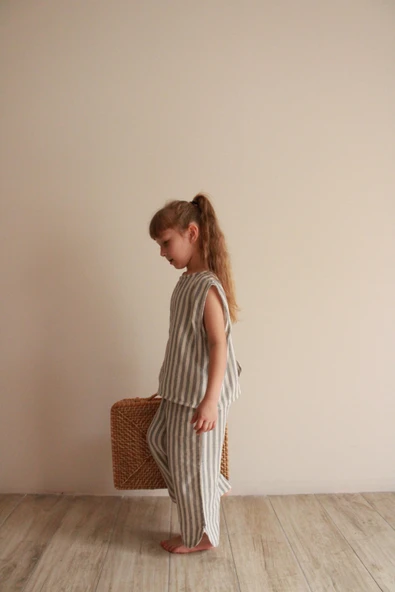 Gri Çizgili Sırt Detaylı Müslin Takım - Resim 4